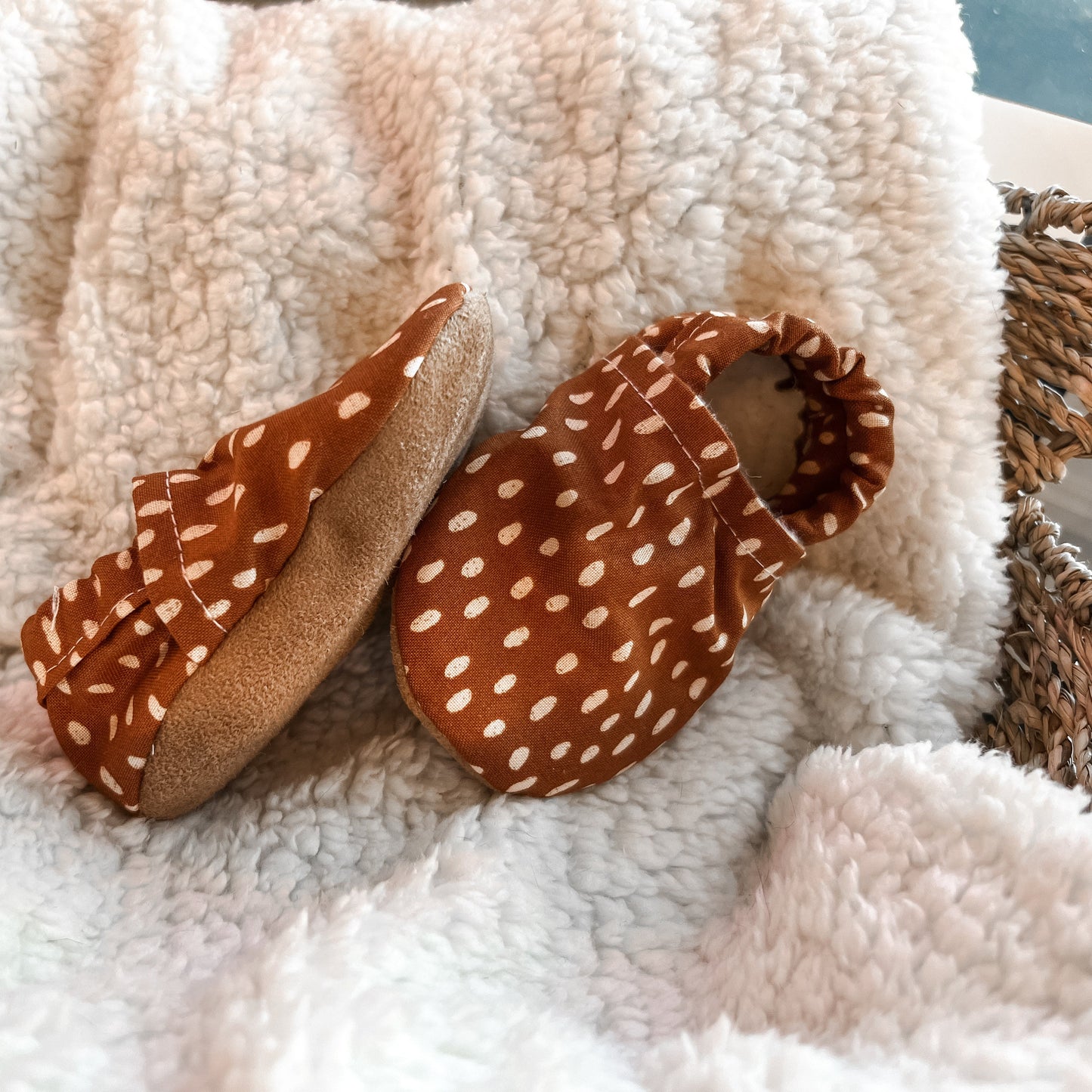 Baby Moccs, Rust Bambii Dot, Baby Booties, Crib Shoes, Soft Sole Shoes, Barefoot Shoes, Baby Shoes, Moccasins, Trendy Baby, Baby Gift