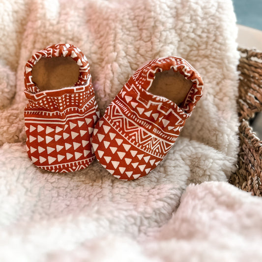 Baby Moccs, Orange Mesa, Baby Booties, Crib Shoes, Soft Sole Shoes, Barefoot Shoes, Baby Shoes, Moccasins, Trendy Baby, Baby Gift