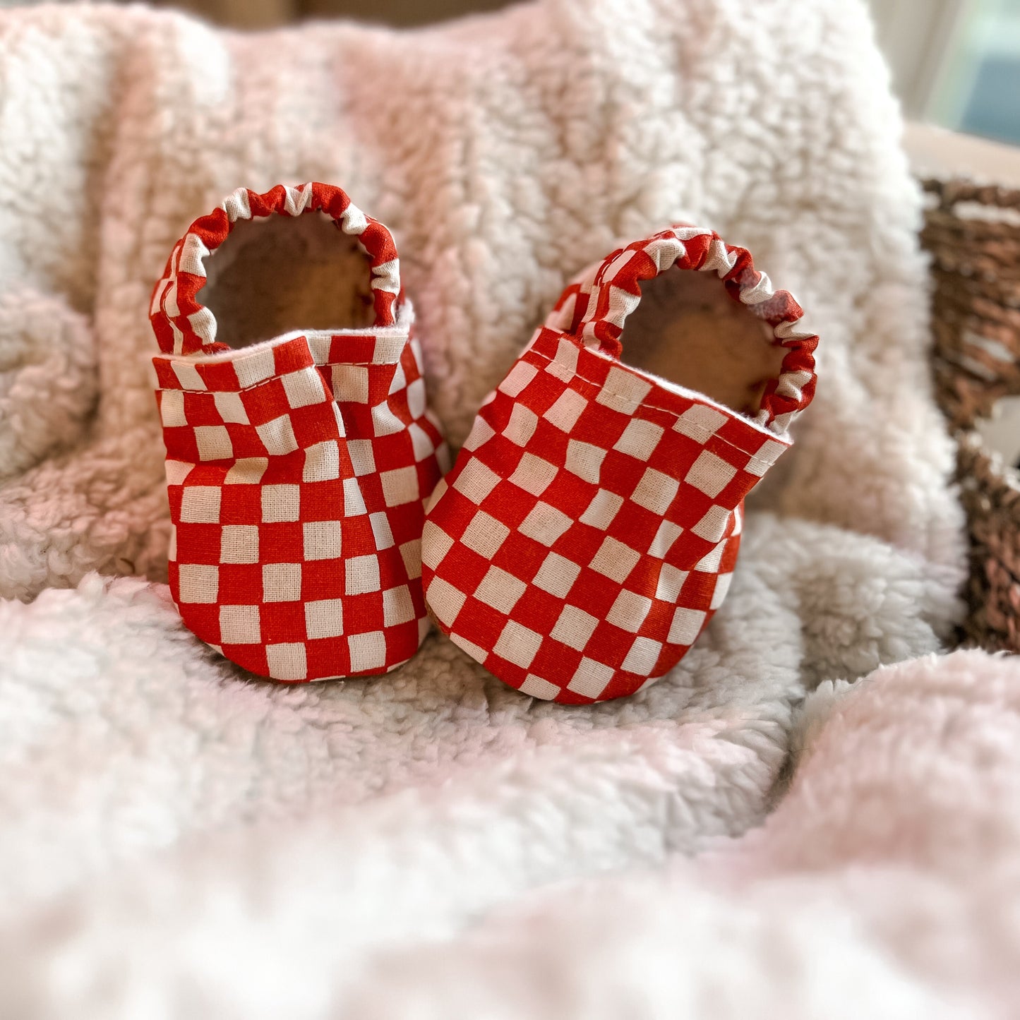 Baby Moccs, Rust Checker, Baby Booties, Crib Shoes, Soft Sole Shoes, Barefoot Shoes, Baby Shoes, Moccasins, Trendy Baby, Baby Gift